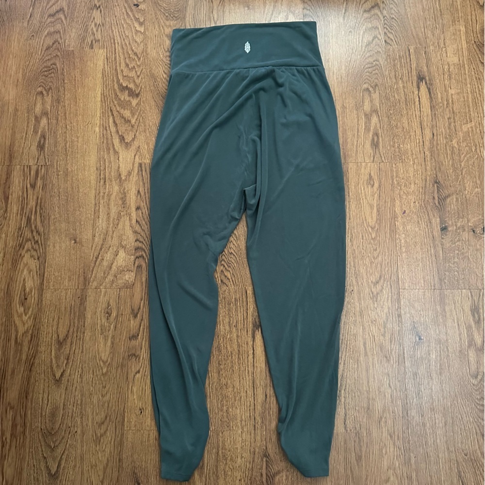 Free People Green harem oversized relaxed pants Bottoms size small FP movement - Picture 4 of 9